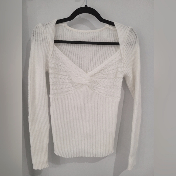 NWOT White sweater/top-Medium - Picture 1 of 2